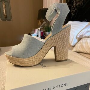 Feyd light denim heels by sun & stone